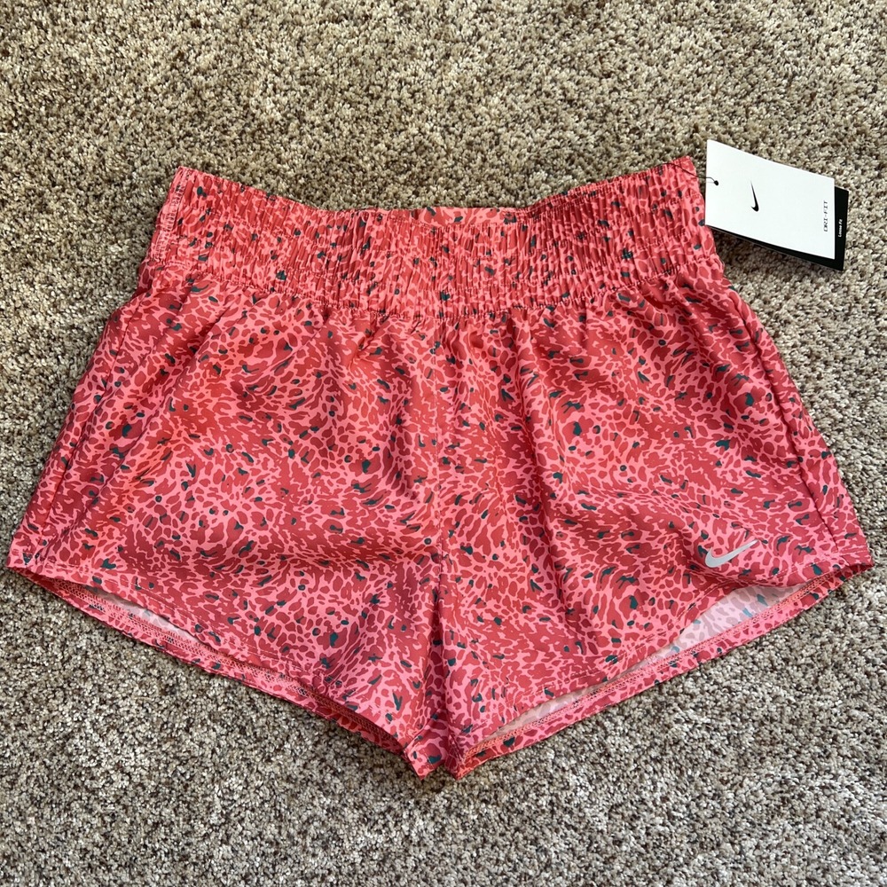 NWT Nike One DriFit Mid Rise 3" Size Small Womens Desert Coral Pink Lined Shorts